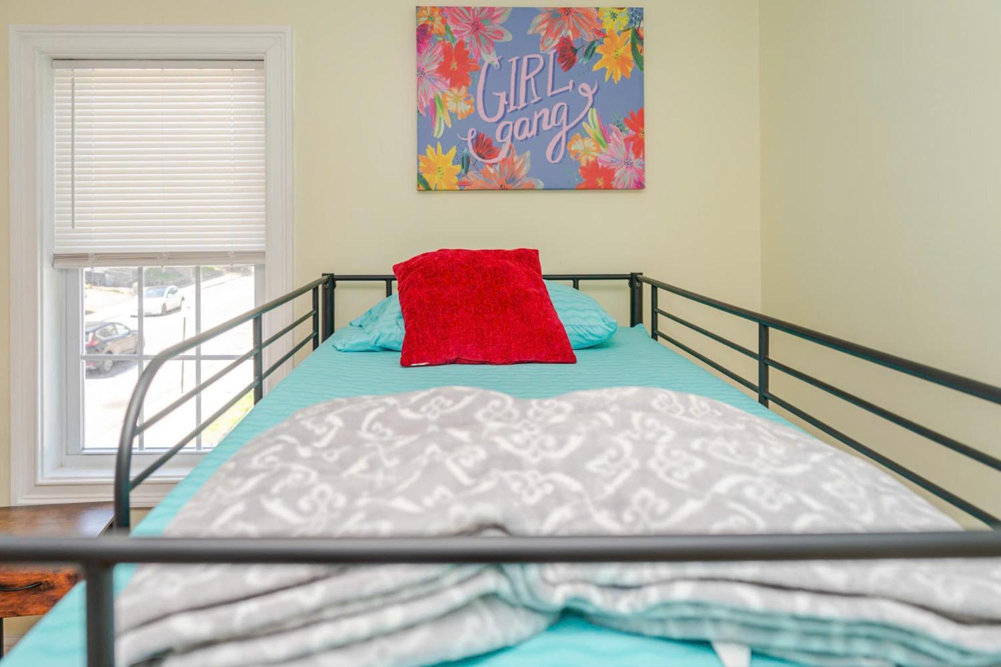 דירות 37 - 3Br Quincy - Cozy Townhouse Near Blue Hills מראה חיצוני תמונה