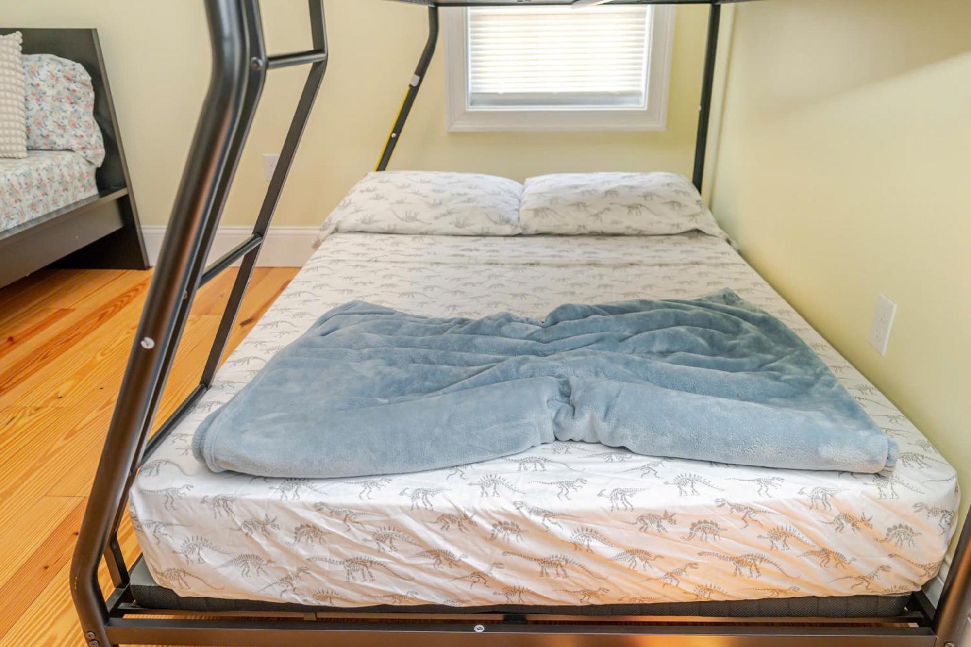 דירות 37 - 3Br Quincy - Cozy Townhouse Near Blue Hills מראה חיצוני תמונה