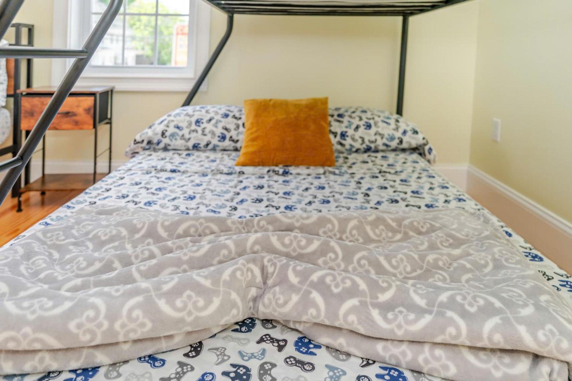 דירות 37 - 3Br Quincy - Cozy Townhouse Near Blue Hills מראה חיצוני תמונה