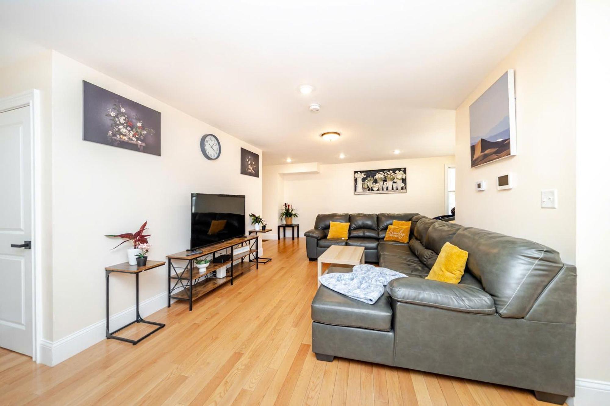 דירות 37 - 3Br Quincy - Cozy Townhouse Near Blue Hills מראה חיצוני תמונה