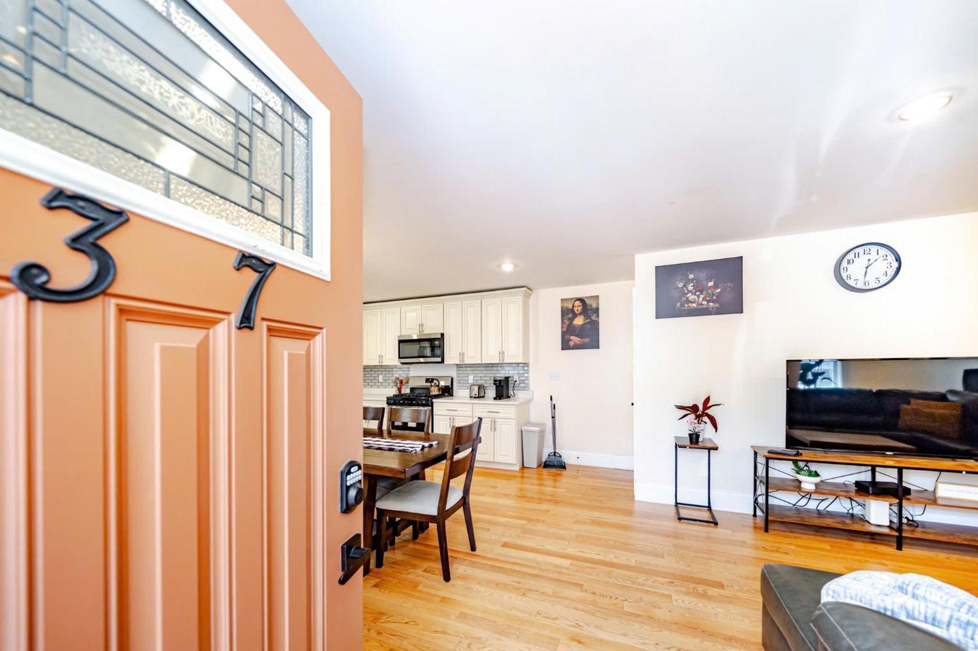 דירות 37 - 3Br Quincy - Cozy Townhouse Near Blue Hills מראה חיצוני תמונה